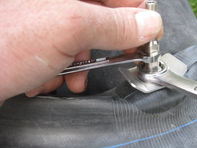 metal stem 18